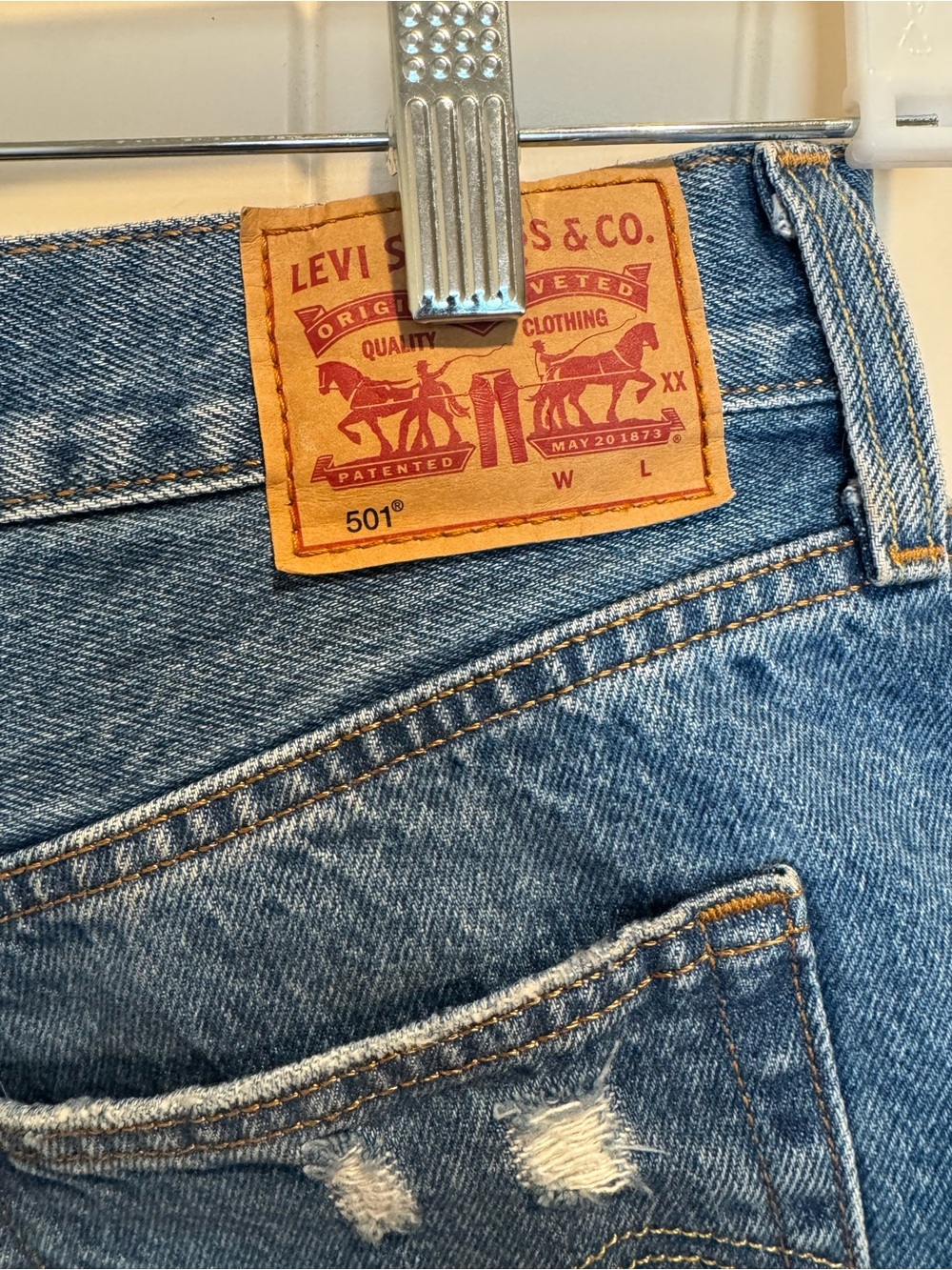 Levi's 501 Distressed Ripped Denim shorts - Picture 5 of 7